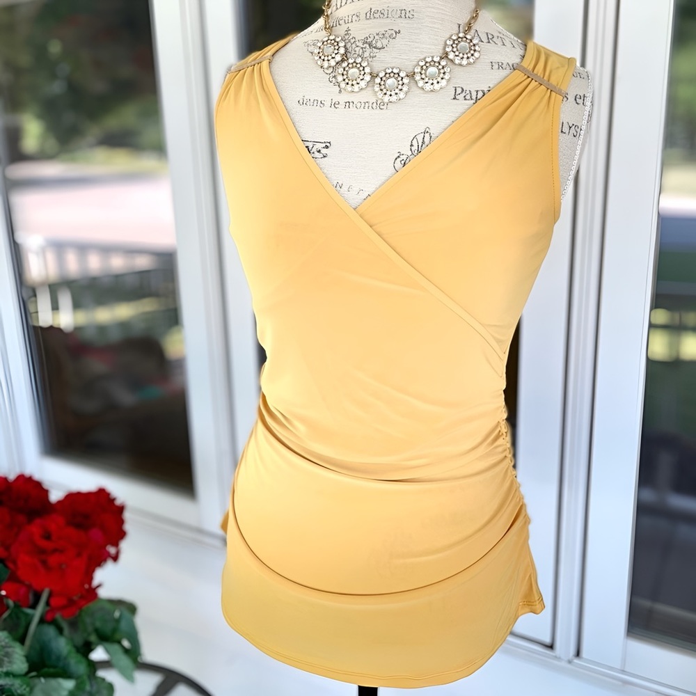 New Women’s Anne Klein Sleeveless Blouse